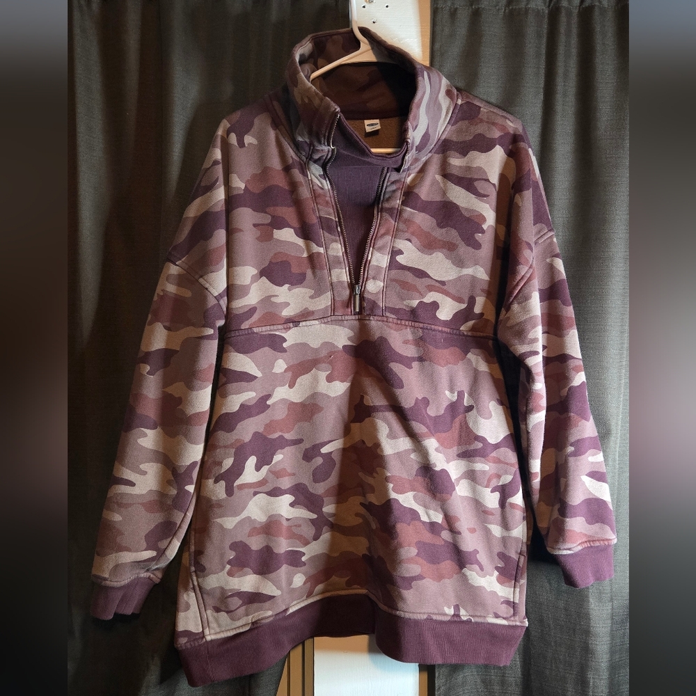 Old Navy Pull Over Large